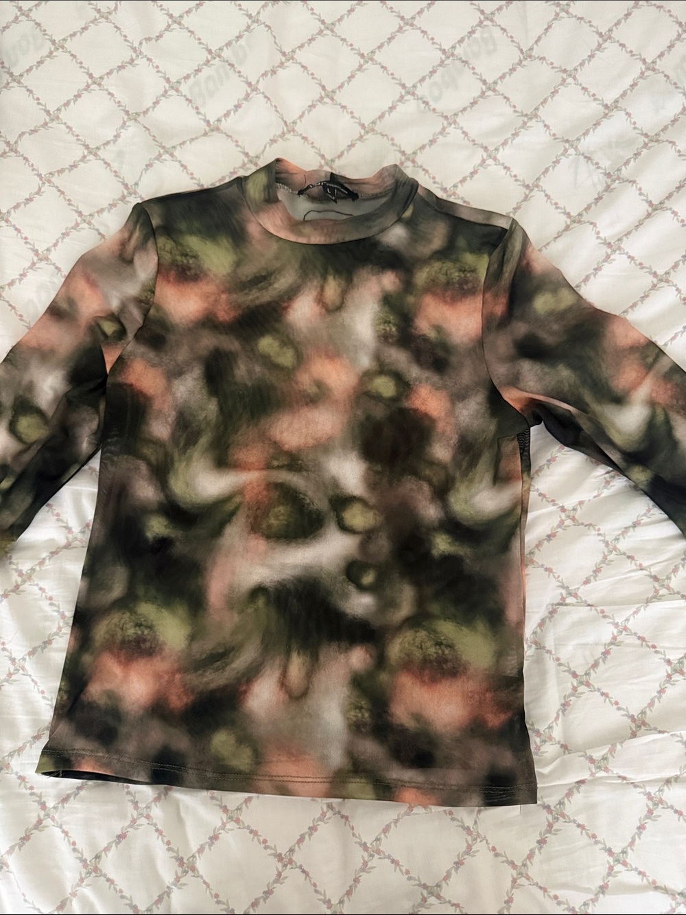 Abstract Tie-Dye MESH Long Sleeve Top in Olive and Black